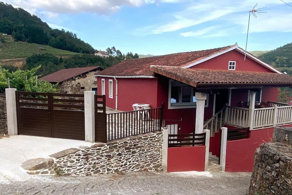 Casa Do Feligres E Da Alsira Villa Nogueira de Abaixo Bagian luar foto