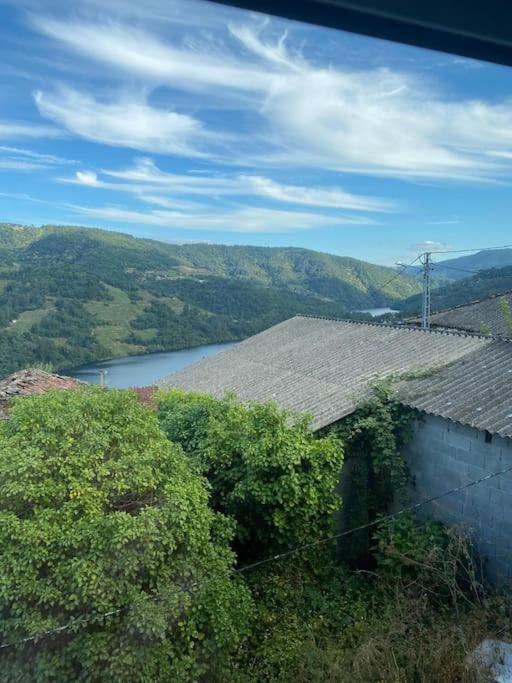 Casa Do Feligres E Da Alsira Villa Nogueira de Abaixo Bagian luar foto