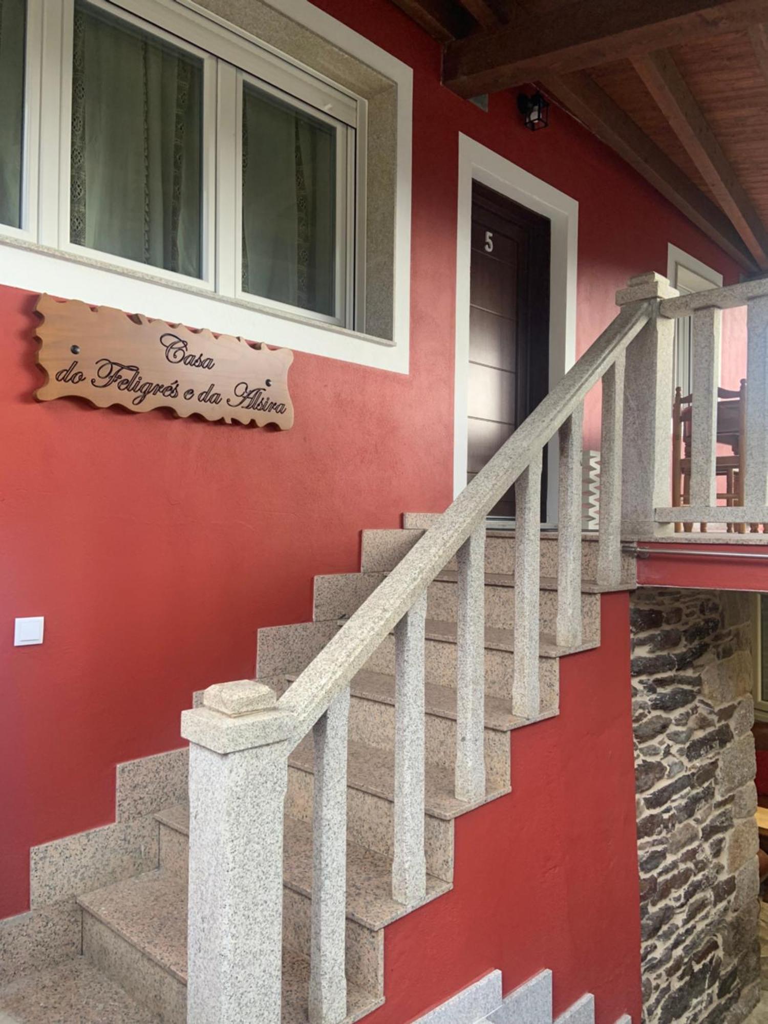 Casa Do Feligres E Da Alsira Villa Nogueira de Abaixo Bagian luar foto